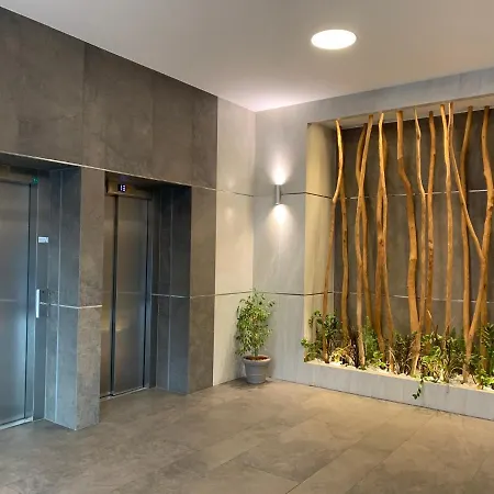 The Dawn Towers Zizkov Apartment Prague